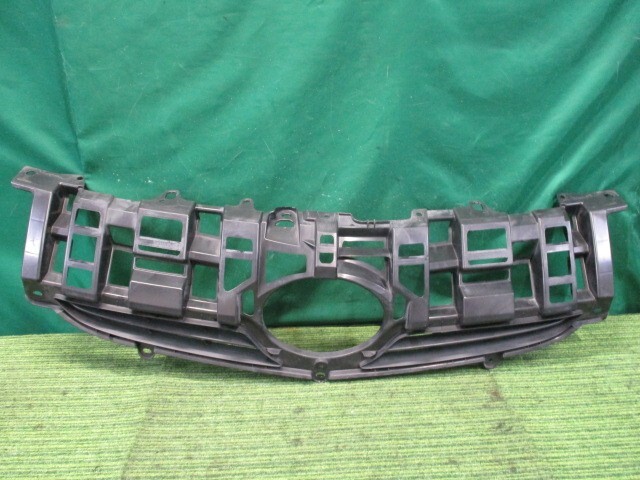 プリウス DAA-ZVW30 ラジエータグリル S 53111-47020【岐阜発】拍卖