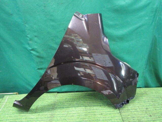 モコ DBA-MG33S 右Fフェンダー X 63112-4A00G【岐阜発】拍卖