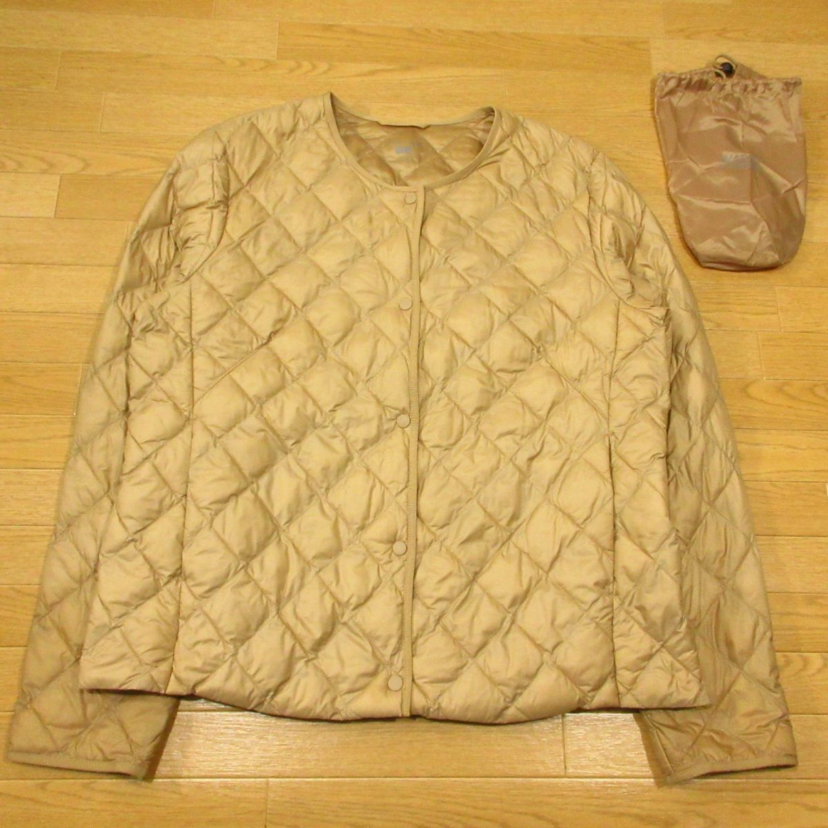 ◎使用少!UNIQLO ユニクロ 袋付き!ウォームパデッド ジャケット 2WAY Vネック 防寒 軽くてあたたかい! レディース ベージュ L◆AA4871拍卖