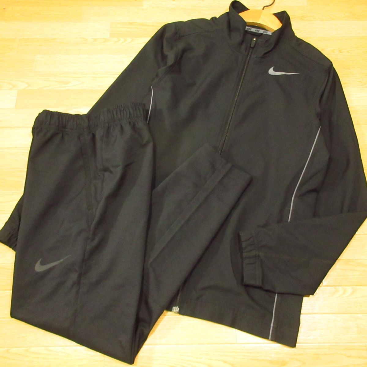 ◎美品!NIKE ナイキ S 上下セット ジャージ ジャケット&テーパードパンツ メンズ 黒 ブラック◆BA3821拍卖