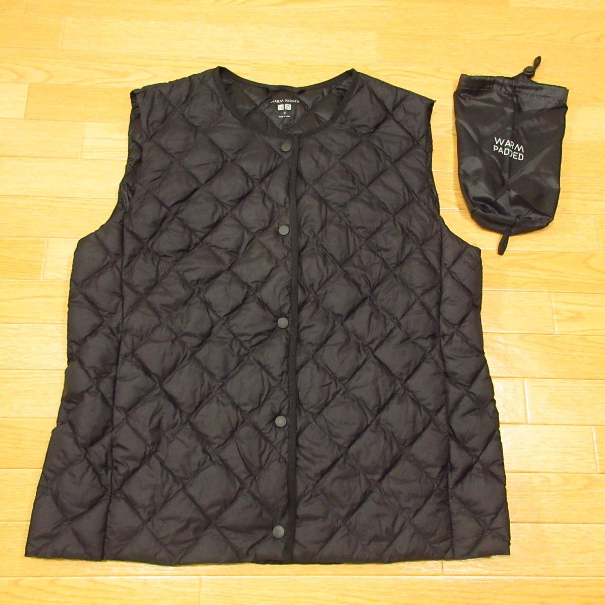 ◎極美品!UNIQLO ユニクロ 袋付き! ノーカラー ウォームパデッド ベスト Vネック 2WAY 防寒 軽くてあたたかい! レディース 黒 M◆AA4942拍卖