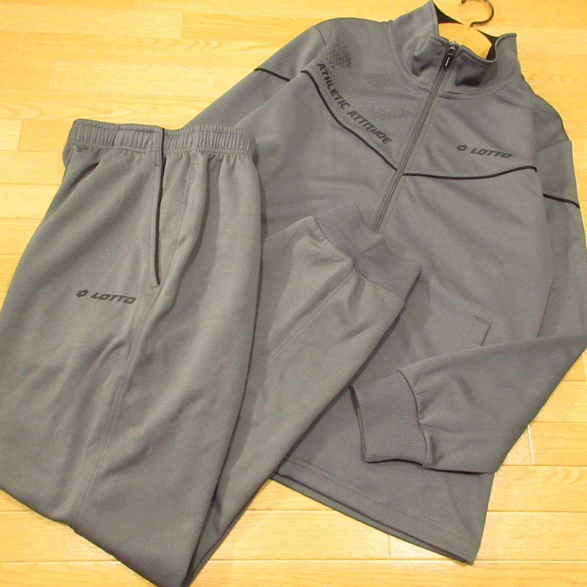 ◎極美品!Lotto ロット M-L 上下セット セットアップ ジャージ ジャケット&パンツ メンズ グレー◆BA3750拍卖
