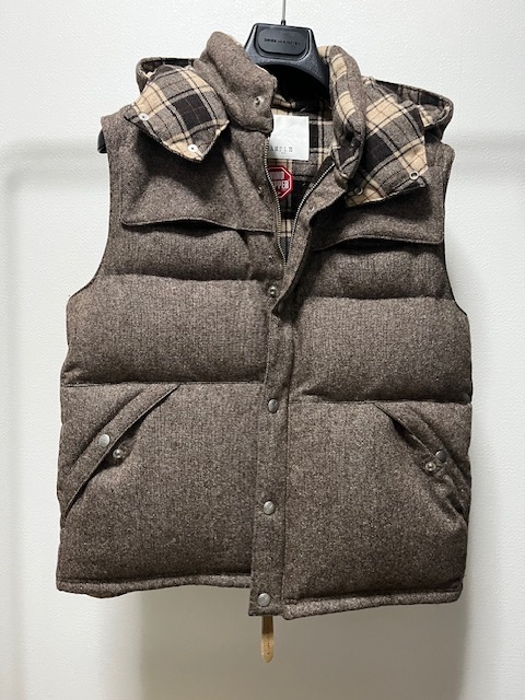 WHITE MOUNTAINEERING(ホワイトマウンテニアリング)ツイード ダウンベスト拍卖
