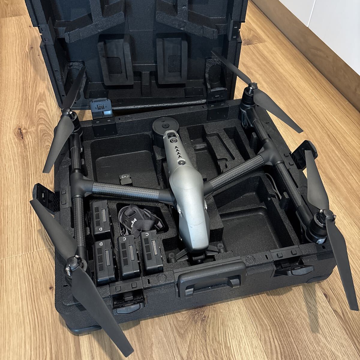 ◇DJI Inspire 2 プロフェッショナル向けドローン CinemaDNG & Apple ProRes アクティベーション済 中古美品!拍卖