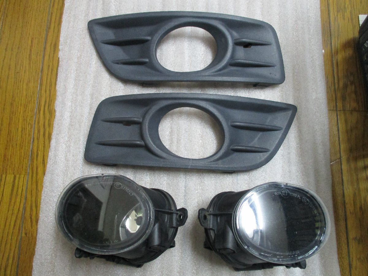 ★ボルボV50 クラシック MB4204S フォグランプ ベゼル 左右 純正【送料込み】拍卖
