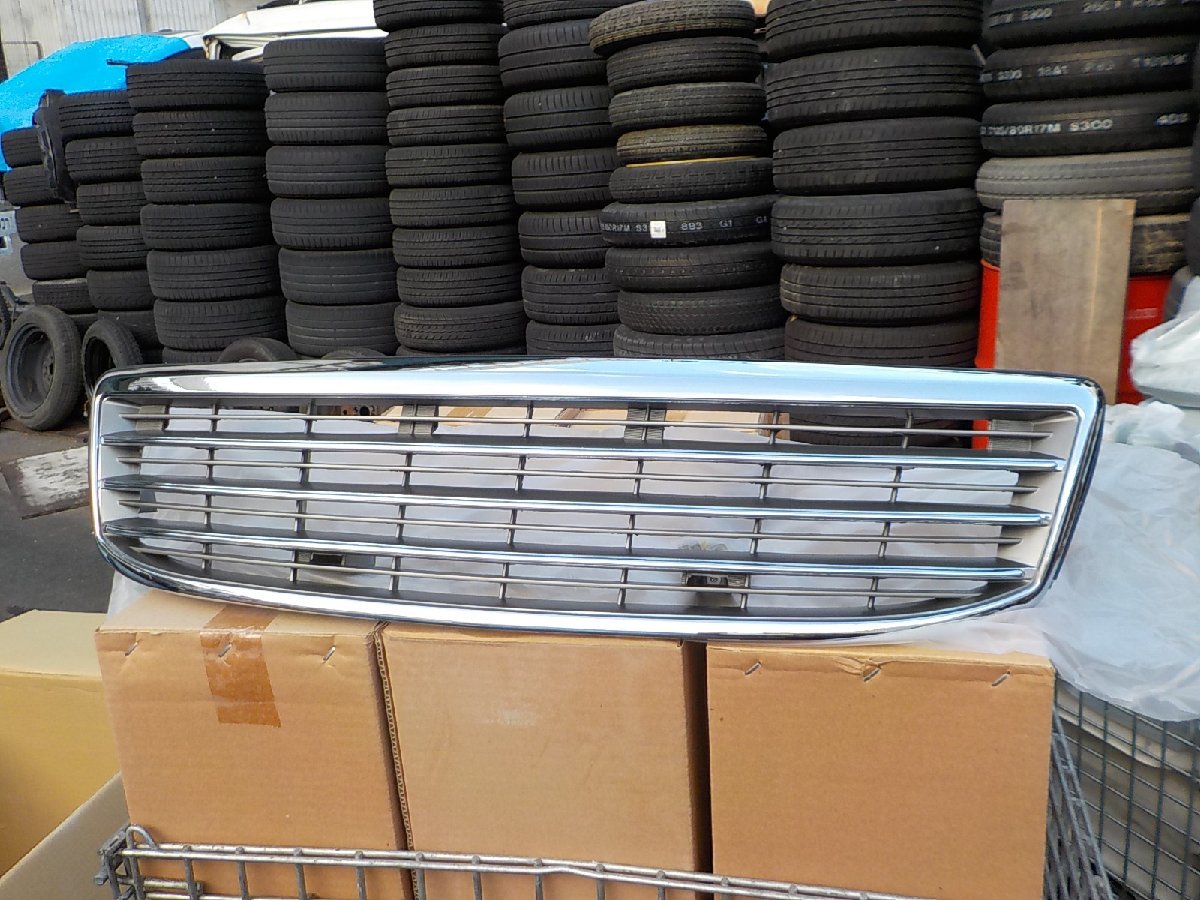 ハイエース ワゴン 100系 最終型 エンブレム レス メッキ フロント グリル 未使用 社外品拍卖