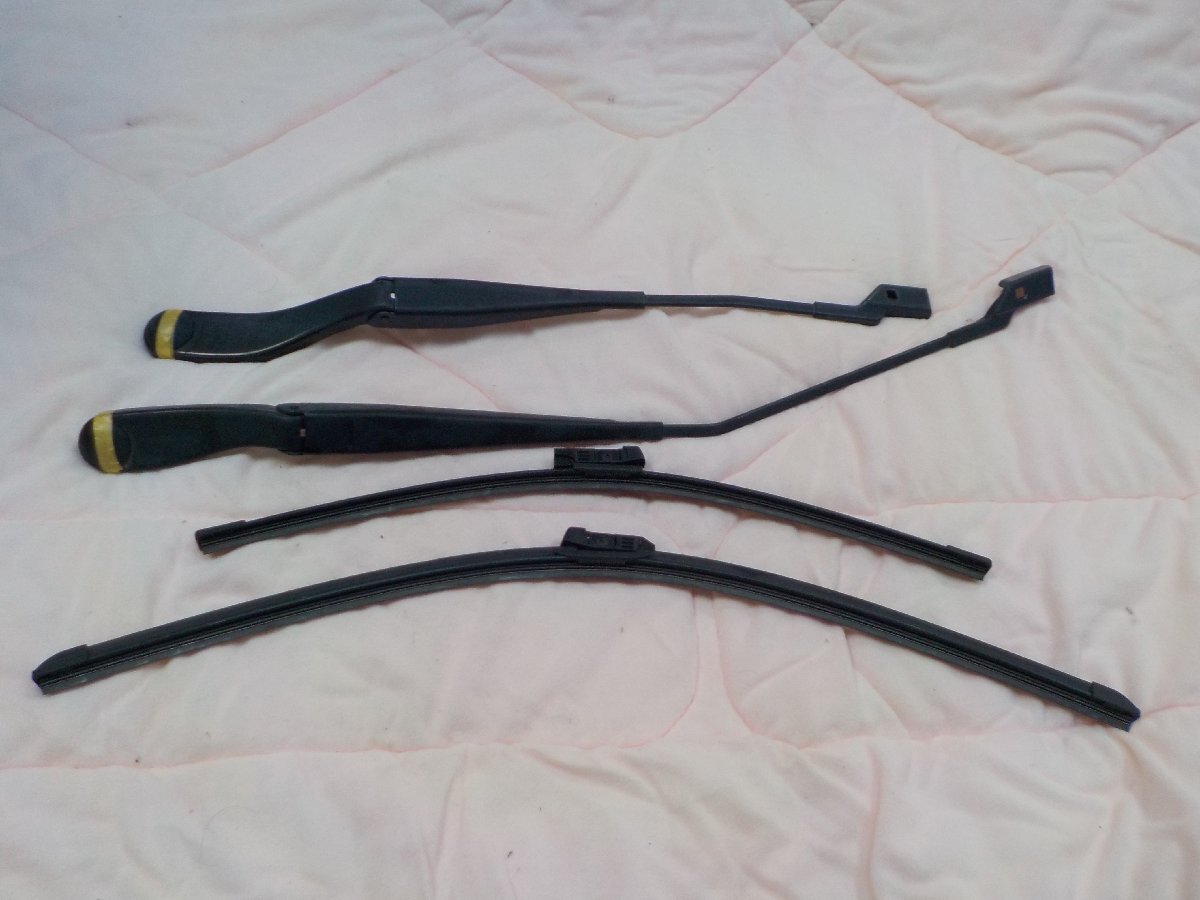 ★ボルボ V50 MB4204S フロントワイパーアーム 左右 純正 【送料込み】拍卖