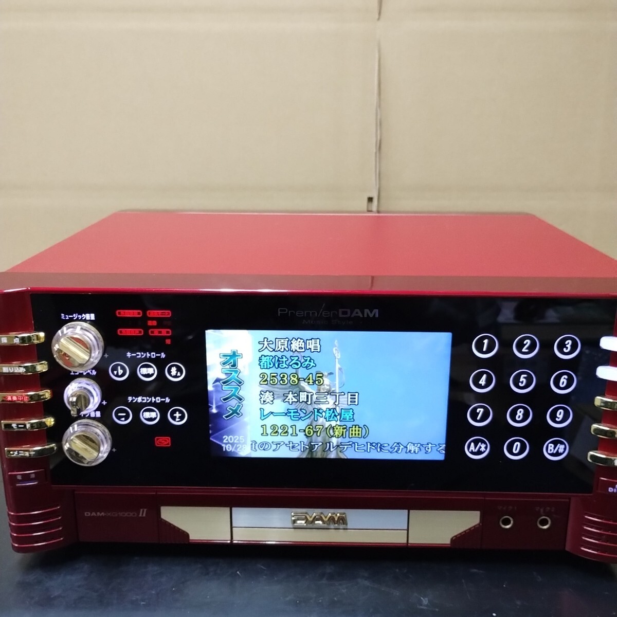 SFZ46 訳あり 業務用 第一興商 DAM コントローラー DAM-XG1000Ⅱ 赤 中古 点検動作品 フィルター無し 映像出力2/3暗い拍卖