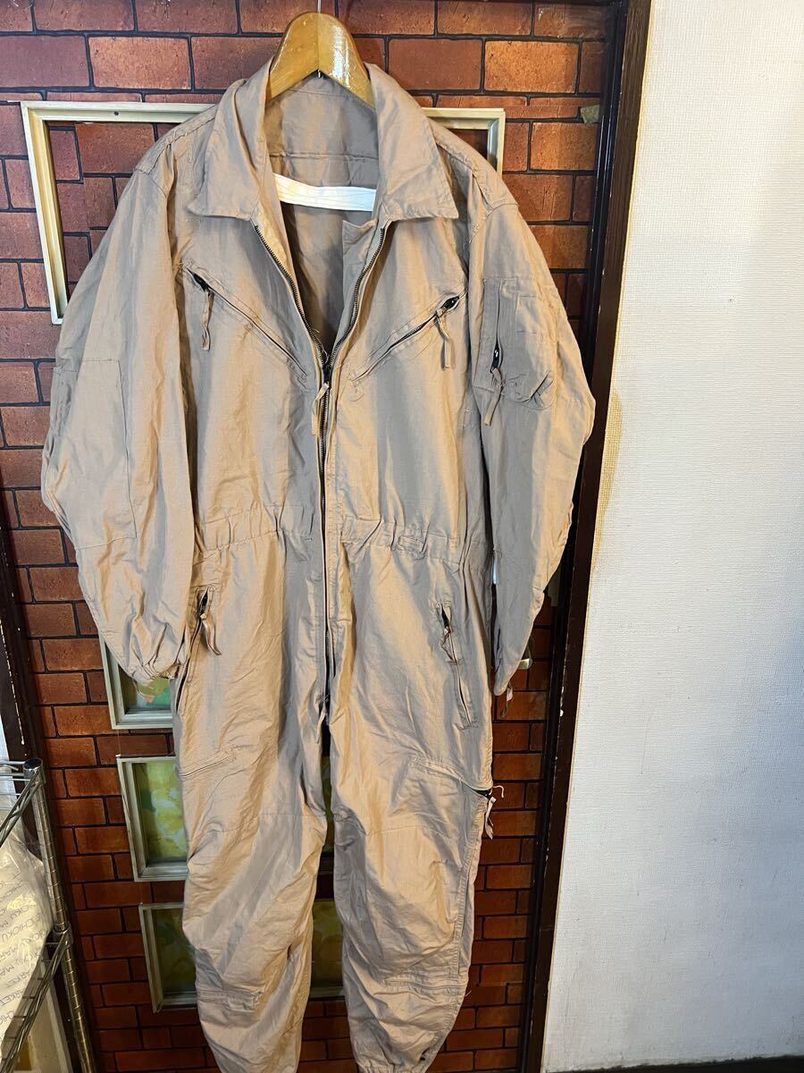 つなぎ ツナギ オールインワン フライトスーツ サイズM ページュ系  軍もの ミリタリー 米軍 アメリカ古着 拍卖