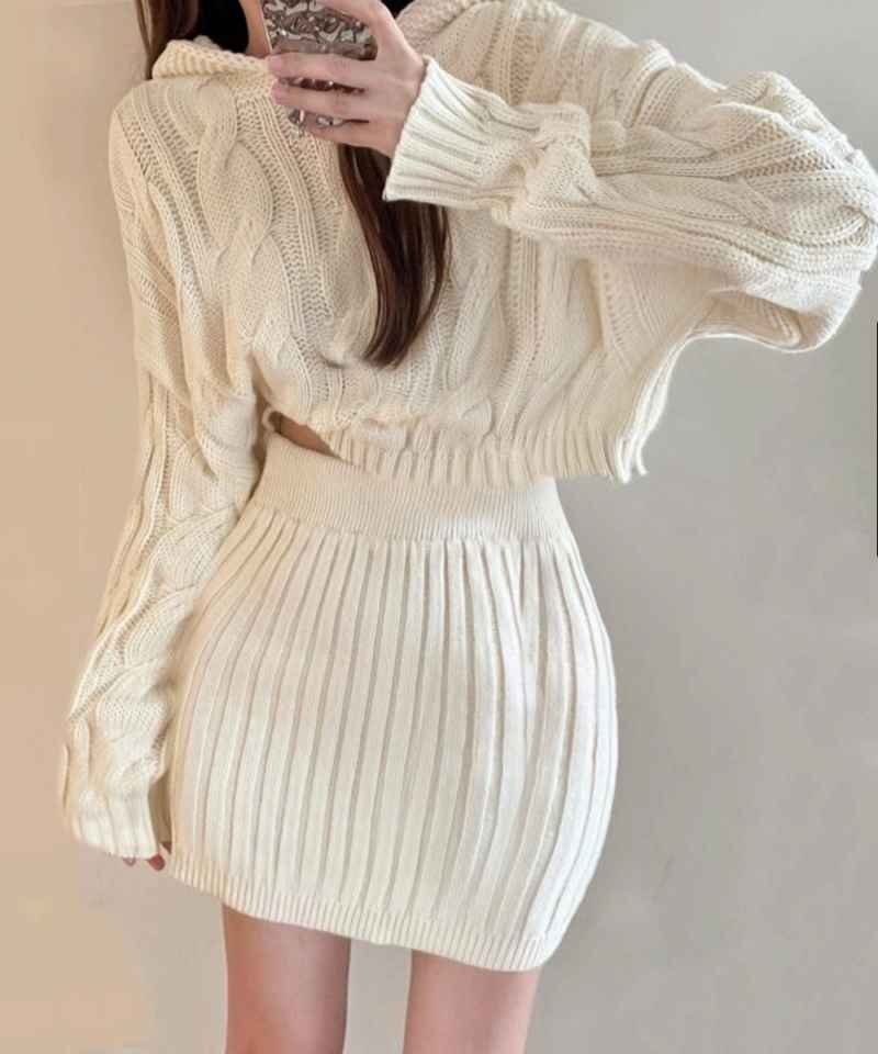 ケーブルニットセットアップ 長袖ニット+ミニスカート かわいい シンプル カジュアル 秋冬 ワンサイズ アイボリー拍卖