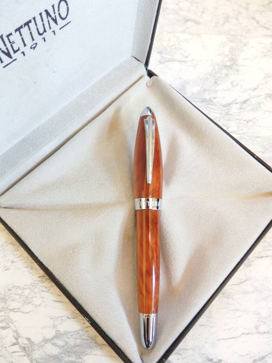 ◆【未使用・新品】【送料410円】ネットウーノ 木軸スキッパー万年筆 ペン先:14K585ソリッドゴールド M拍卖