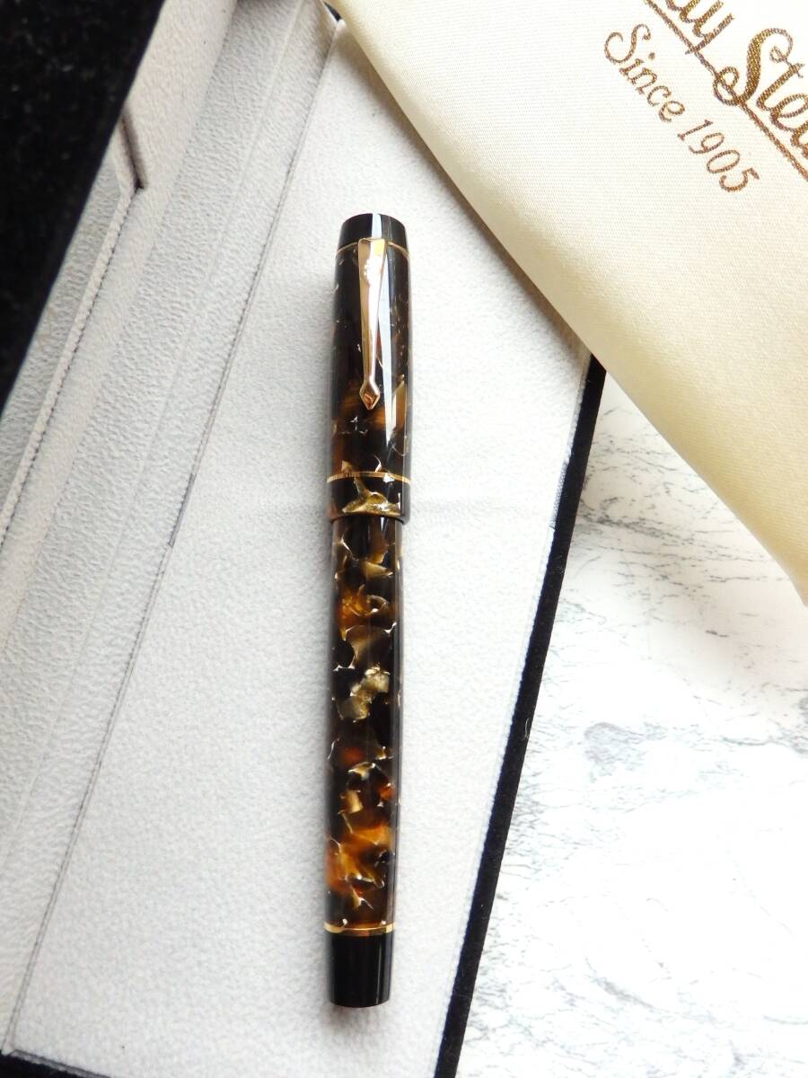 ◆【ほぼ試筆程度の極上物】コンウェイスチュワート 限定万年筆 コロネットNo.632/031 ペン先:18K750ソリッドゴールド M拍卖