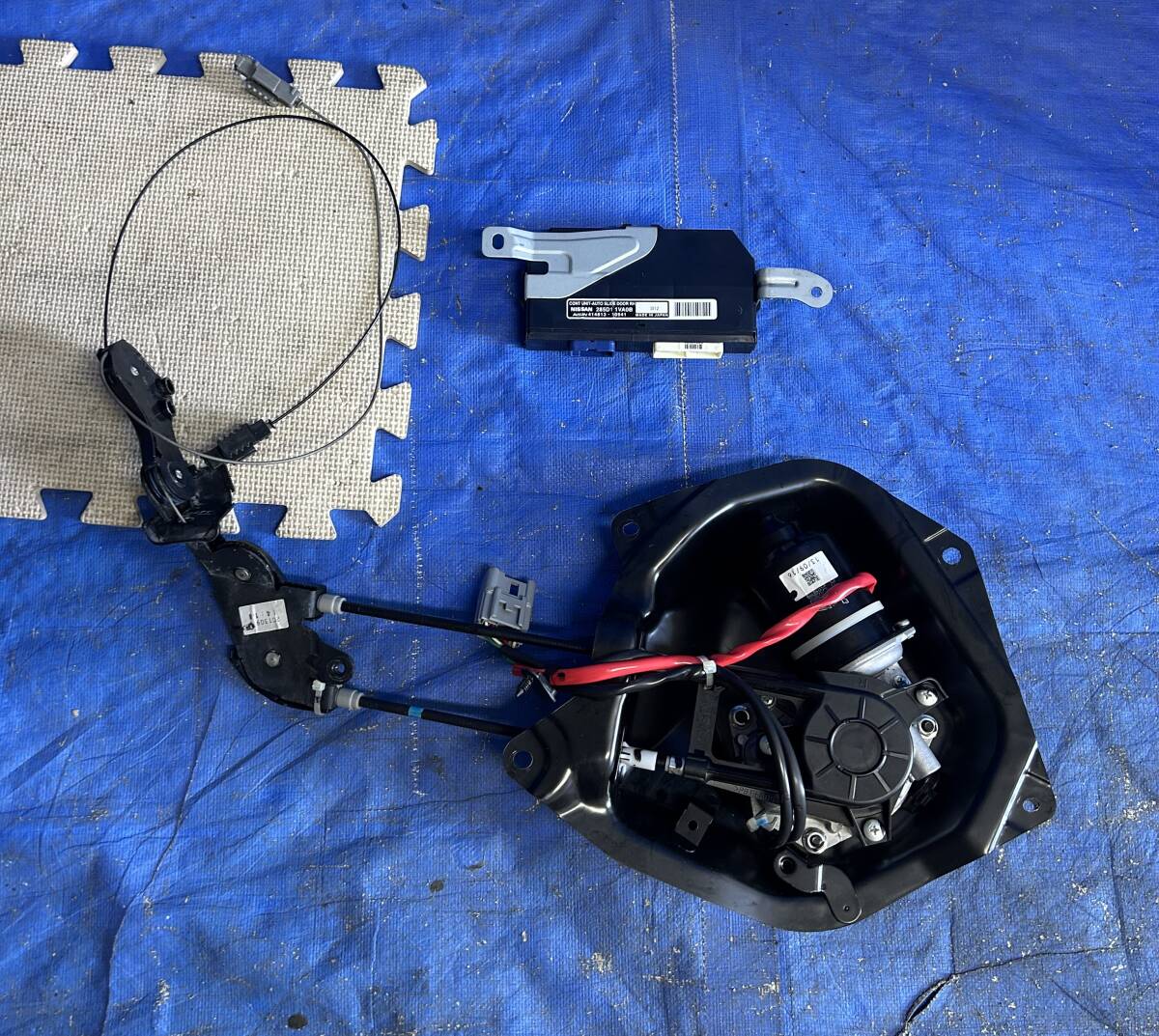 セレナ HFC26 C26 H25年 右オートパワースライドドアモーター コントロールユニット付 3I12拍卖