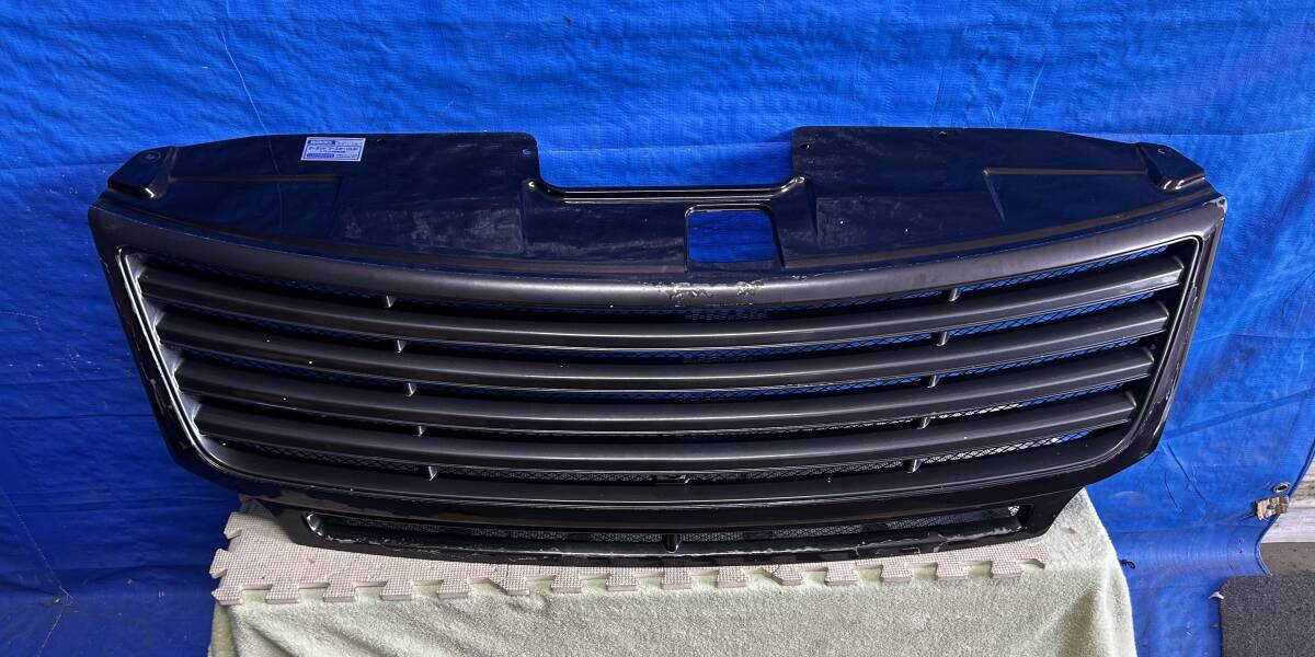 エルグランド TE52 E52 H23年 フロントグリル ラジエーターグリル カラーナンバー LAE 社外(メーカー不明) FRP 拍卖