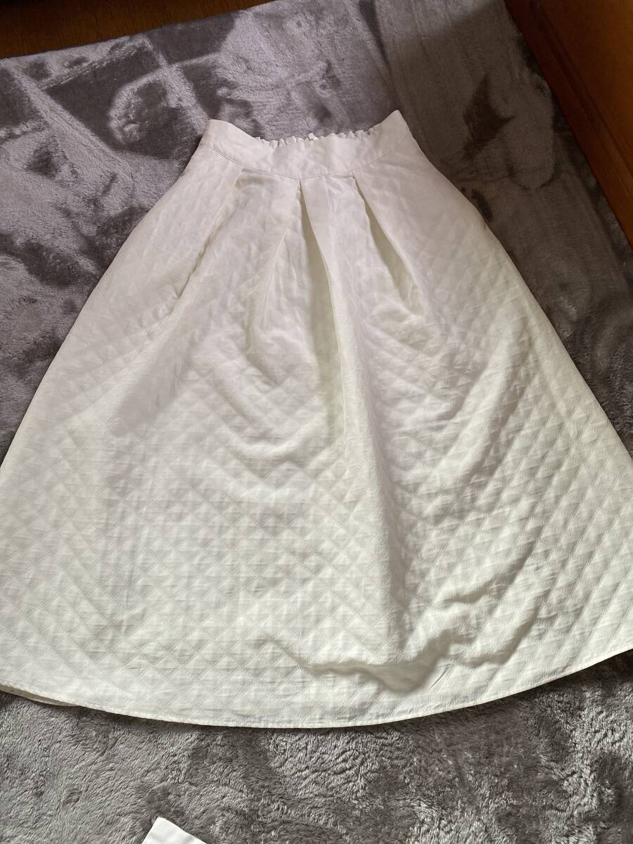 美品 ベイクルーズ 白ワッフルスカート 拍卖