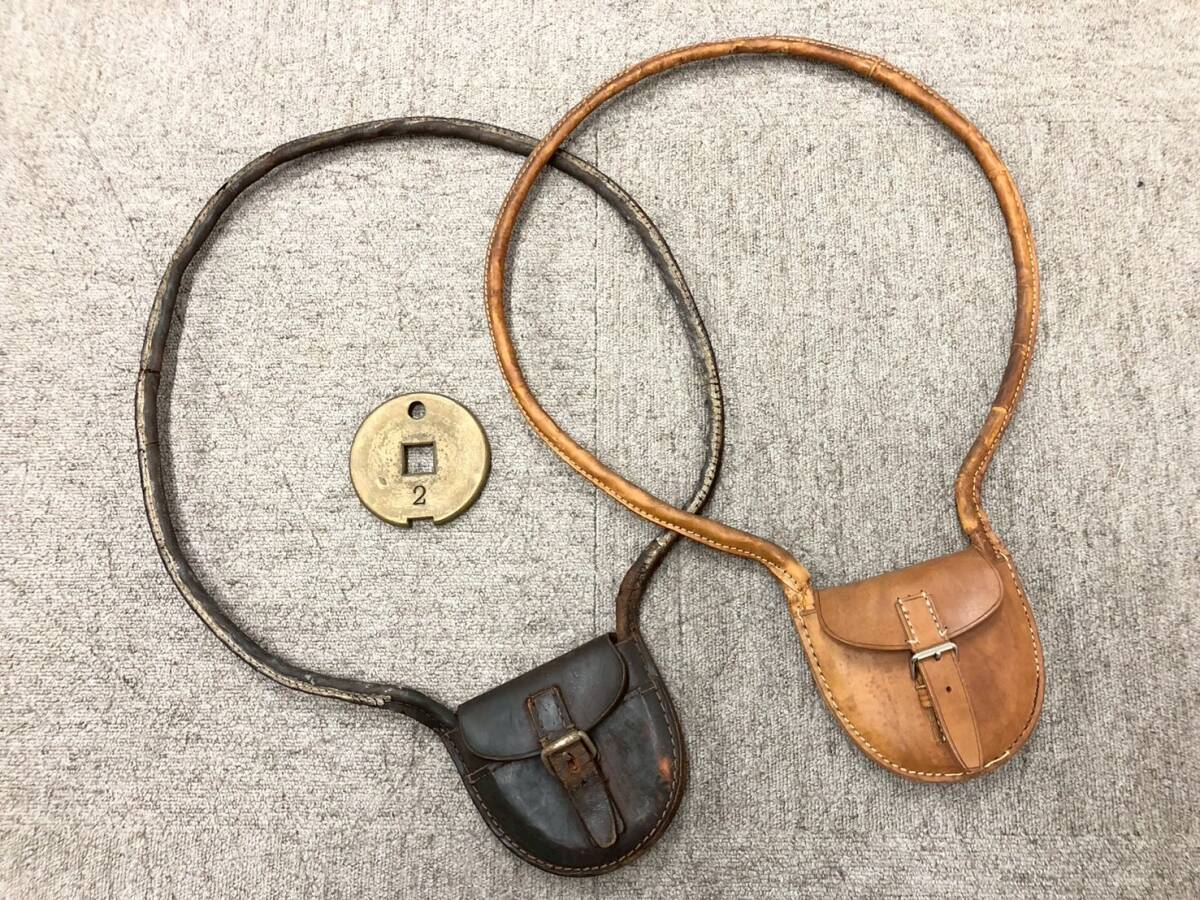 E◆国鉄 タブレットケース 通票入れ タブレットキャリア レザー製 タブレット 通票 閉塞器 四角穴 2 鉄道グッズ 3点セット◆拍卖