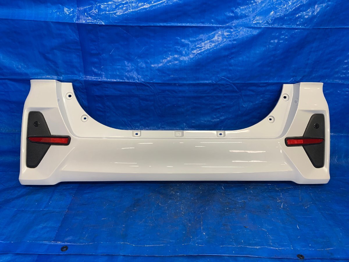 LA650S タントカスタム リアバンパー リフレクター付 品番 52159-B2B70-A0 カラー KH3(W25×XO7) 年式R1/10 棚 バI3 700354拍卖