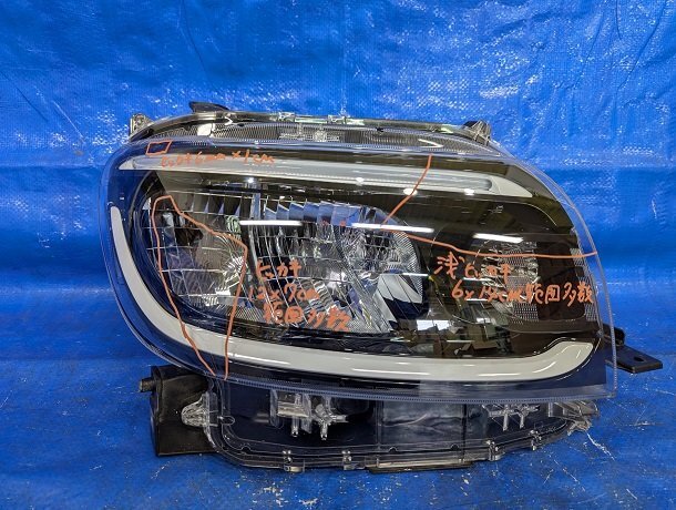 LA650S タント 右ヘッドライト/ヘッドランプ 品番81130-B2700 LED レベライザー付 コイト100-69074 テストOK 棚12F6 281998拍卖