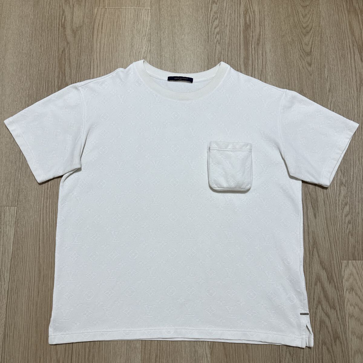 【美品】LOUIS VUITTON ルイヴィトン シグネチャー 3Dポケット モノグラム Tシャツ size L ホワイト メンズ拍卖