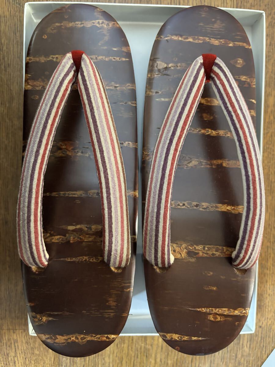 桜の皮張 桐下駄 国産 伝統工芸 新品 未使用 後丸 下駄 草履 一年中OK 着物 浴衣 高級下駄 Lサイズ 24.5cm 女性用 和装小物拍卖