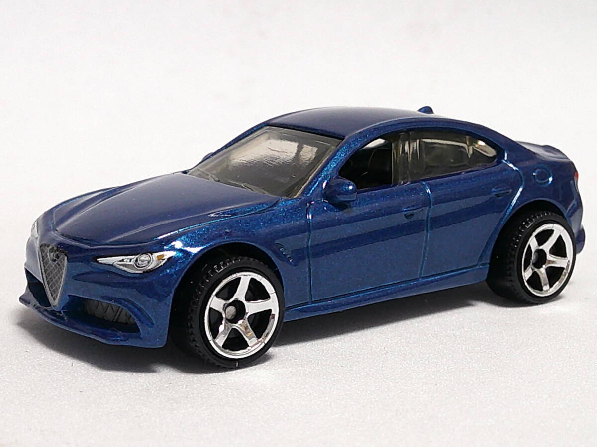 マッチボックス (紺) '16 アルファロメオ ジュリア <ルース> Matchbox拍卖