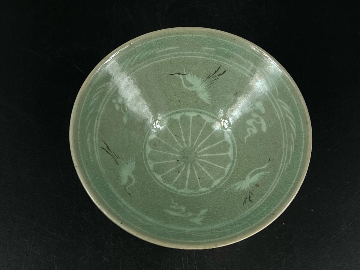 高麗 青磁 茶碗 象嵌 雲鶴文 木箱付 時代物 茶道具【博圓】径15.3cm拍卖