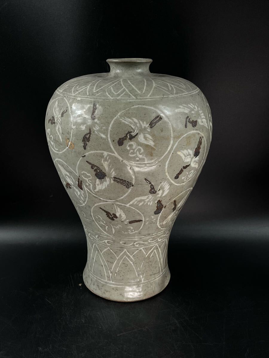 高麗青磁 花瓶 梅瓶 象嵌鉄絵雲鶴物 李朝 朝鮮古美術 骨董品 李朝時代 古高麗 時代物【博圓】高28.7cm拍卖