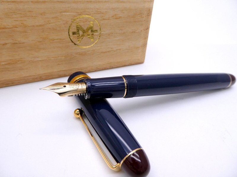 万年筆 PILOT パイロット カスタム74 キャップリング/ペン先KINBUNKAI刻印 14K-585 F 金文会100周年記念 共箱付 筆記用具 1円~ K0334拍卖