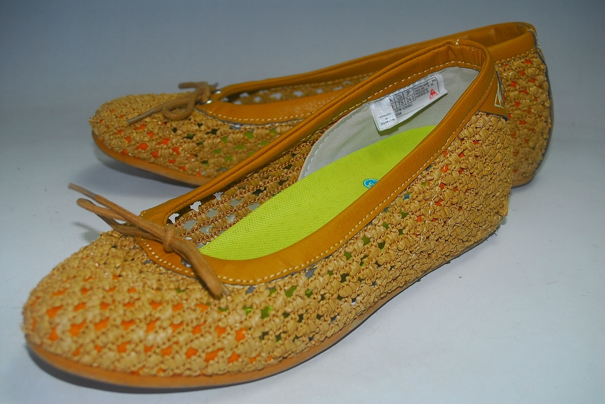 ATX2426/最終価格!他のサイトでも出品中!早い者勝ち!ルコック/le coq sportif/ベージュ系/24㎝/US7.5/ロー/圧巻の存在感!拍卖