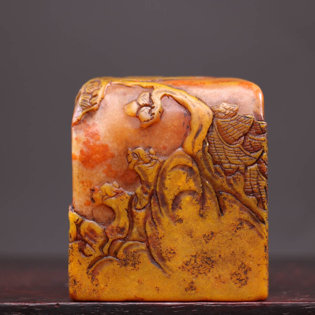 旧 清代 田黄石 老印章 精彫 携童訪問友 閑章置物 文房具 中国古美術 古賞物 古置物 唐物 S710拍卖