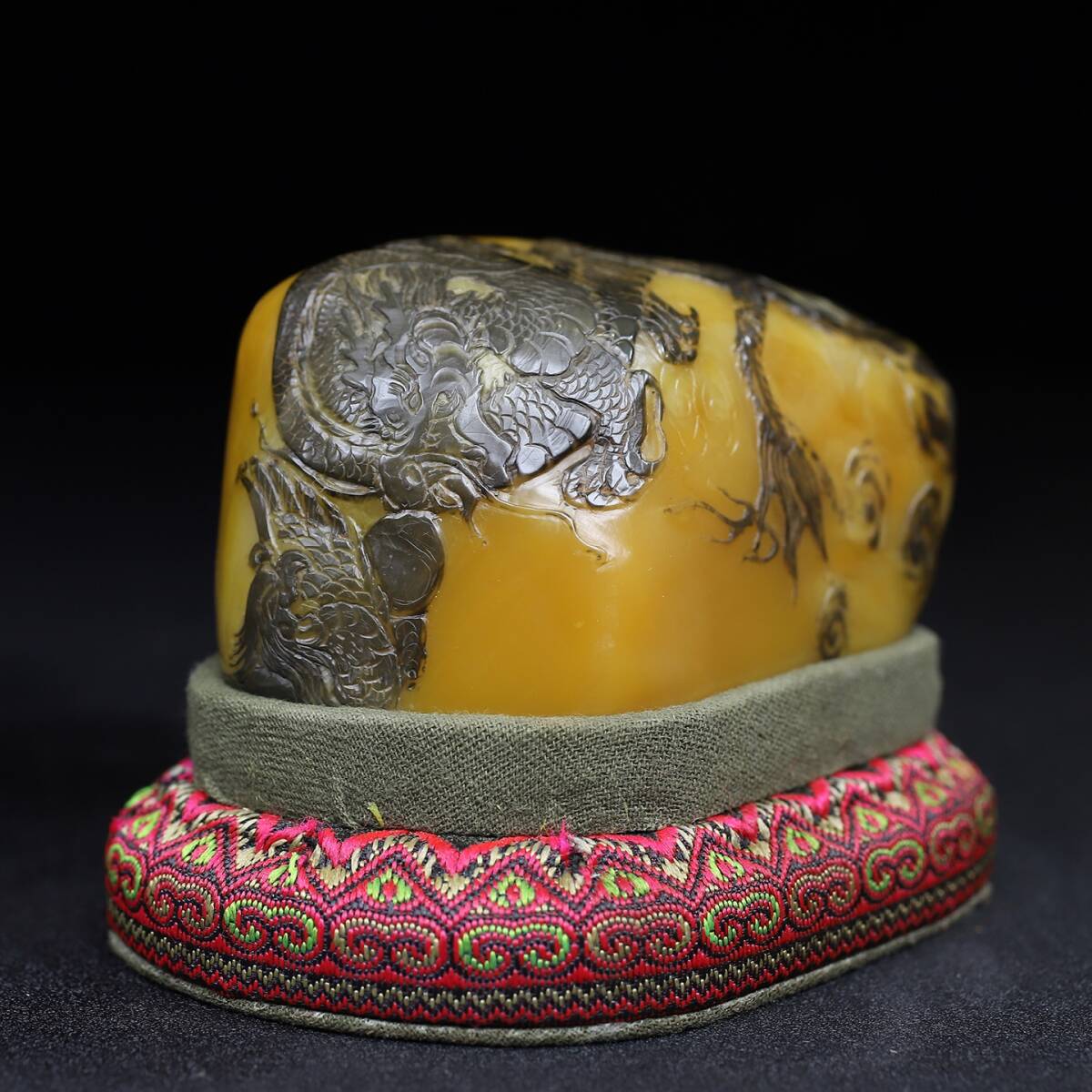 旧 清代 寿山石 烏鴉皮 彫刻 竜鳳呈祥 文房具 中国古美術 古賞物 古置物 唐物 S710拍卖