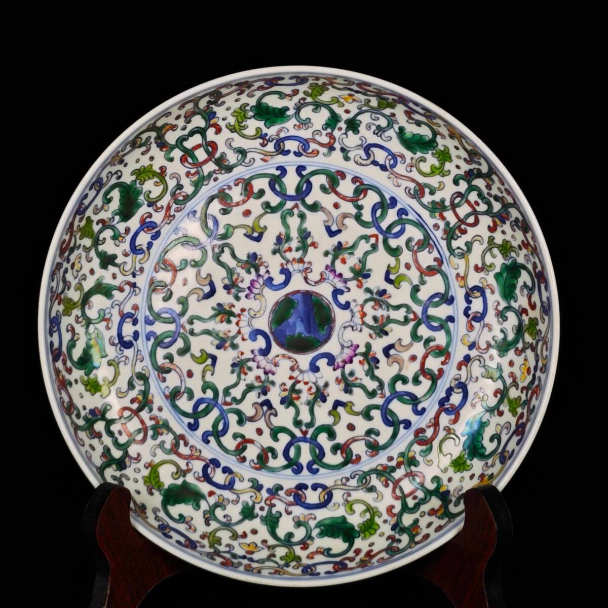 旧 清代 雍正年製 琺琅彩 闘彩花紋盤 唐磁 古陶磁器 陶芸 中国古美術 古賞物 古置物 唐物 K710拍卖