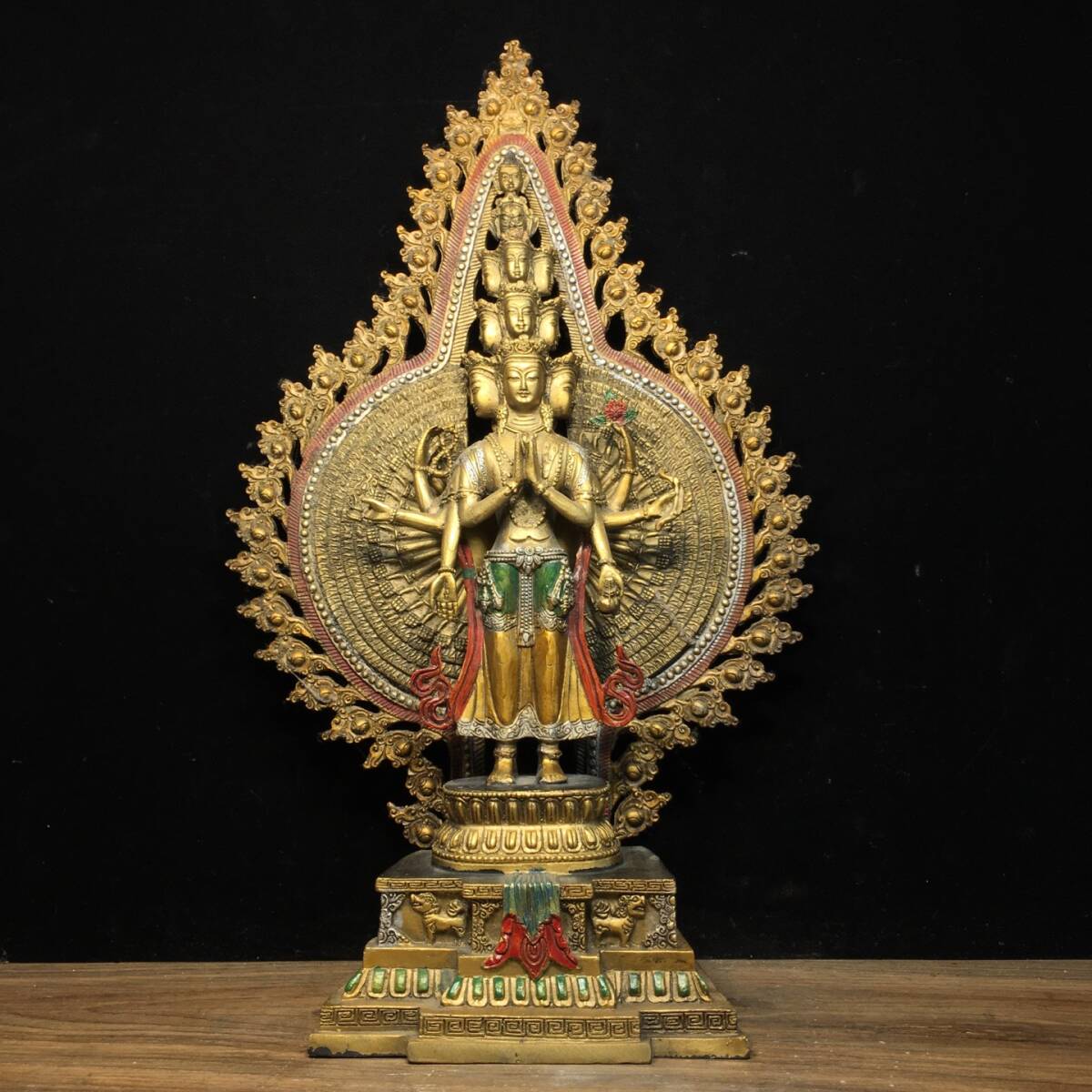 旧 明代 純銅彩繪 千手観音菩薩 仏像 中国古美術 古賞物 古置物 唐物 K710拍卖