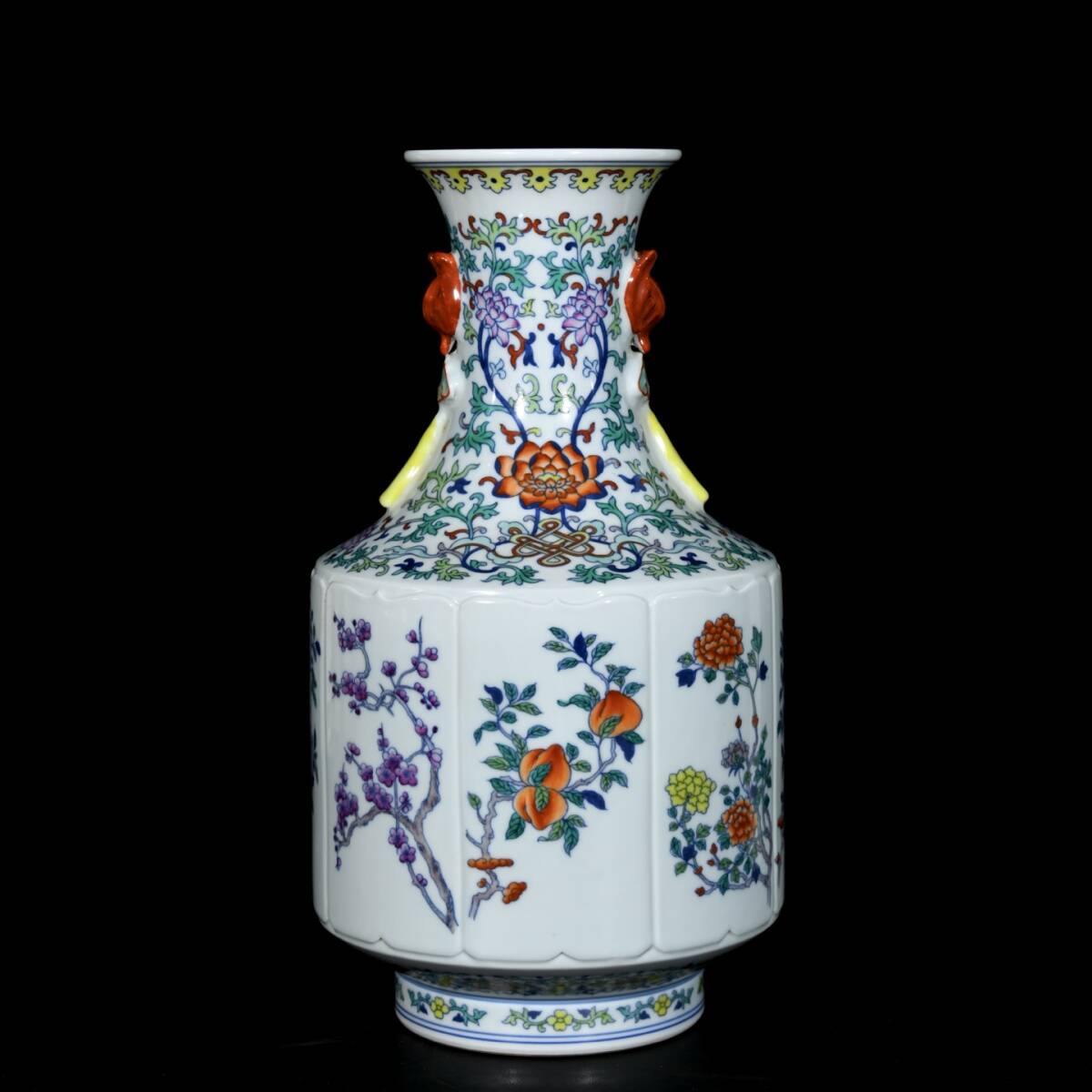 旧 清代 乾隆年制 斗彩四花四果紋賞瓶 古陶磁器 陶芸 中国古美術 古賞物 古置物 唐物 K710拍卖