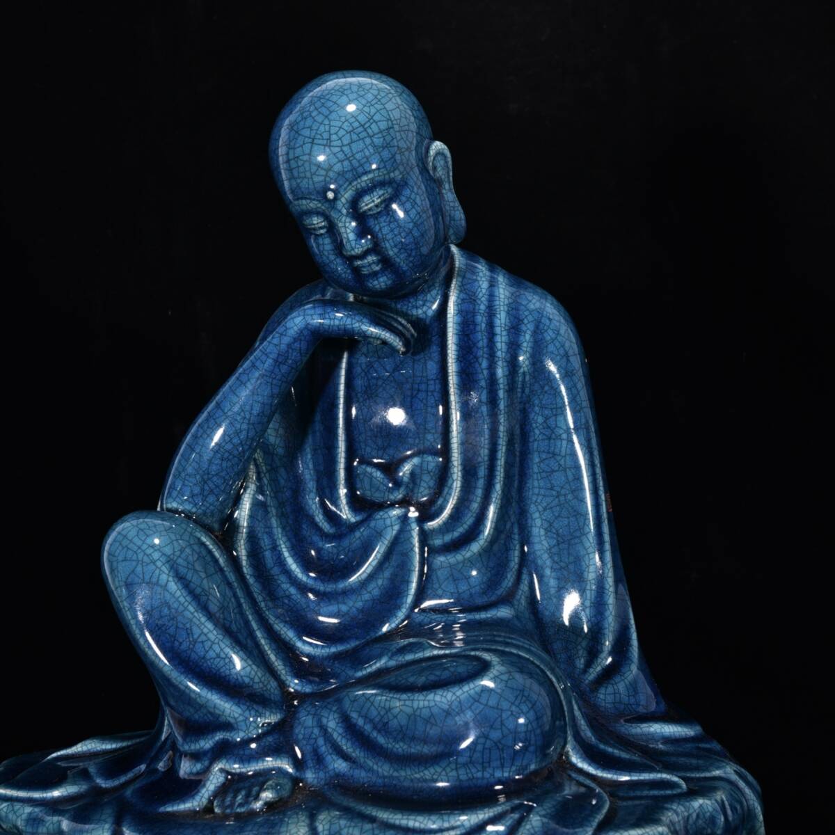 旧 明代 柴窯 孔雀藍釉 銘文塗金刻經文羅漢 古陶磁器 陶芸 中国古美術 古賞物 古置物 唐物 K710拍卖