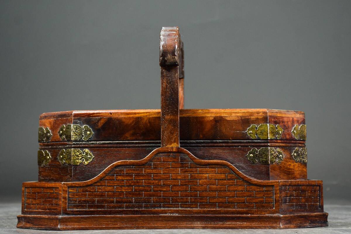 旧 清代 花梨木 雕刻竜把手提梁箱 木製 中国古美術 古賞物 古置物 唐物 K710拍卖