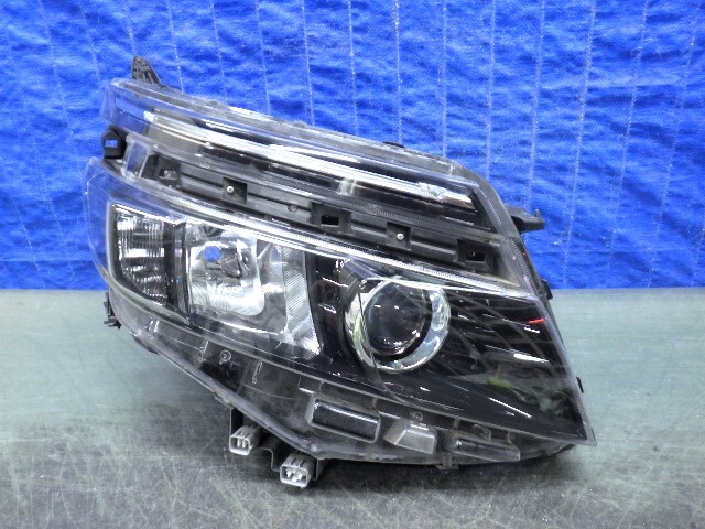 1429 ヴォクシー 80 前期 右ライト LED 28-229 81110-28D21 L ZRR80G ZRR80W ハイブリッド ZWR80G ZWR80W 美品拍卖
