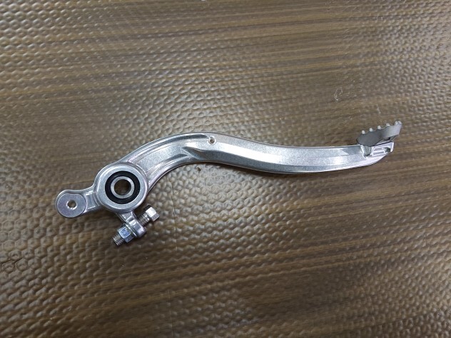 KTM、ハスクバーナ、GASGAS リヤブレーキペダル 新品拍卖