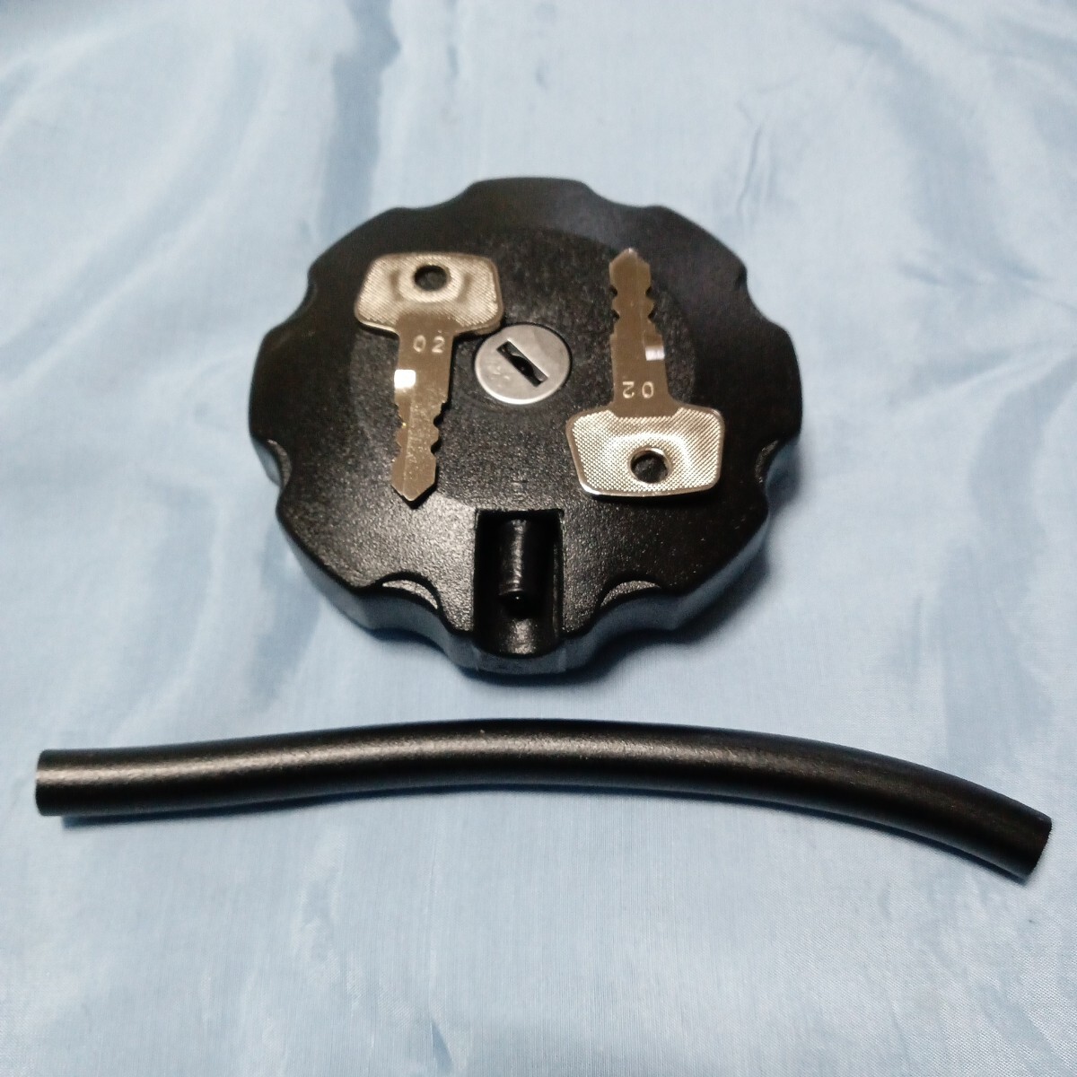 TL125(1983年〜1987).TLR200用タンクキャップ、エア抜きホース付き拍卖