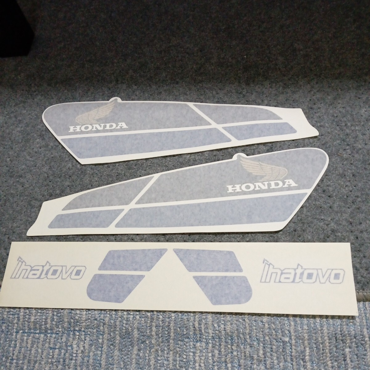 TL125.イーハトーブタンクデカールセット、サイドカバーのブルーは多少明るめです。拍卖