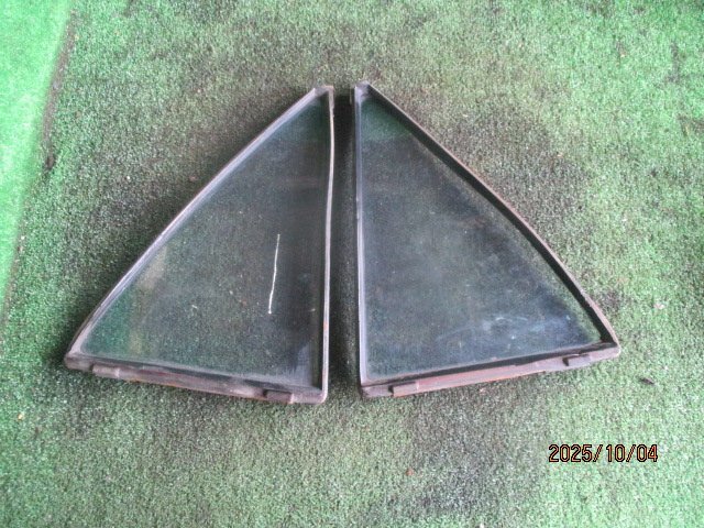(0429)RX30 ブタ目 マークⅡ リアドアクォーターガラス ウィンドウ 左右拍卖