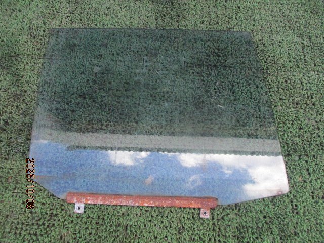 (0429)RX30 ブタ目 マークⅡ リア左側ドアガラス ウィンドウ拍卖