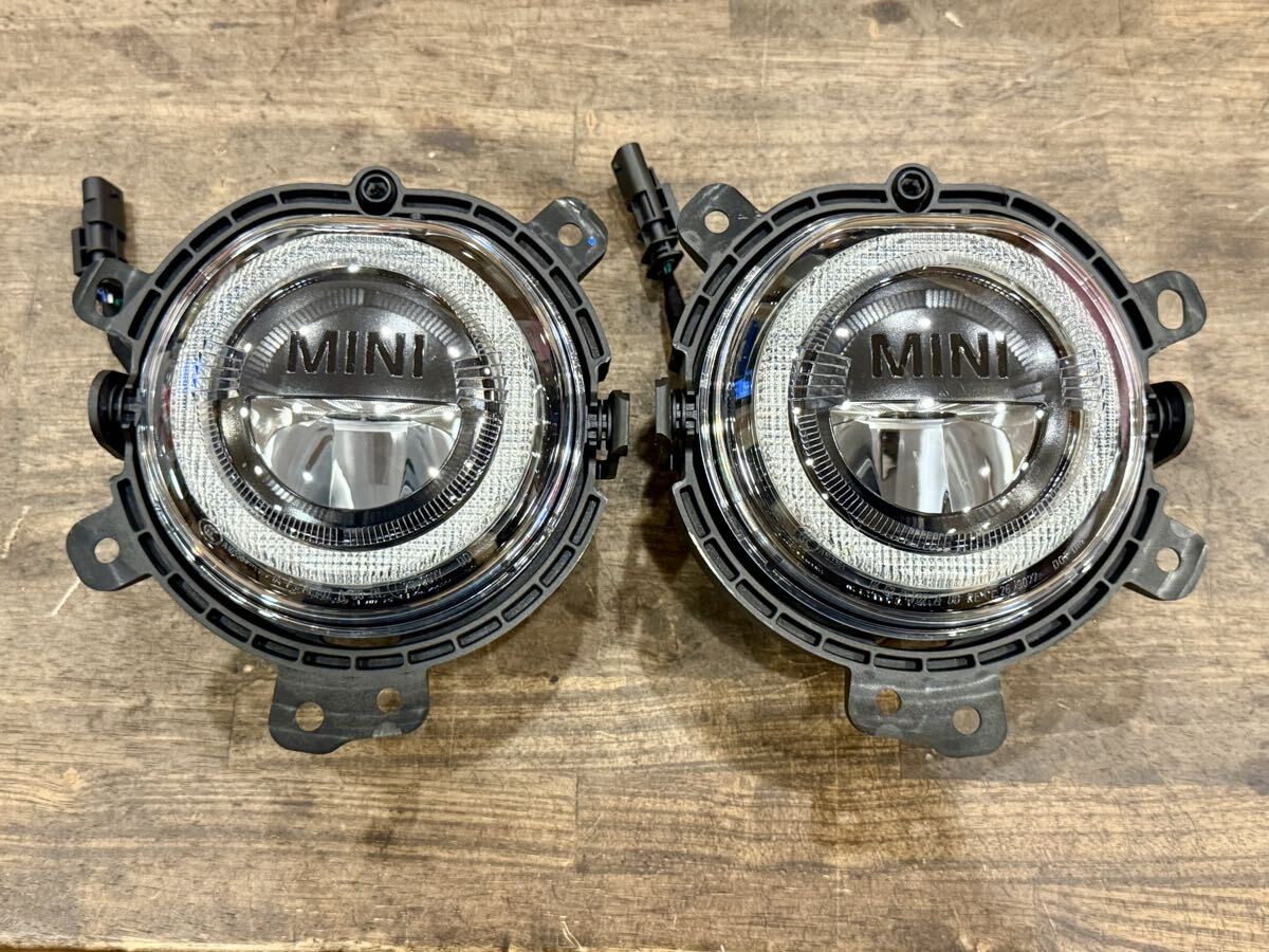 MINI Fシリーズ 純正 新品 LCI LED フォグランプ 7497765 7497766 左右 F54 F55 F56 F57 前期型車両に後期型用変換ハーネス付き ミニ拍卖