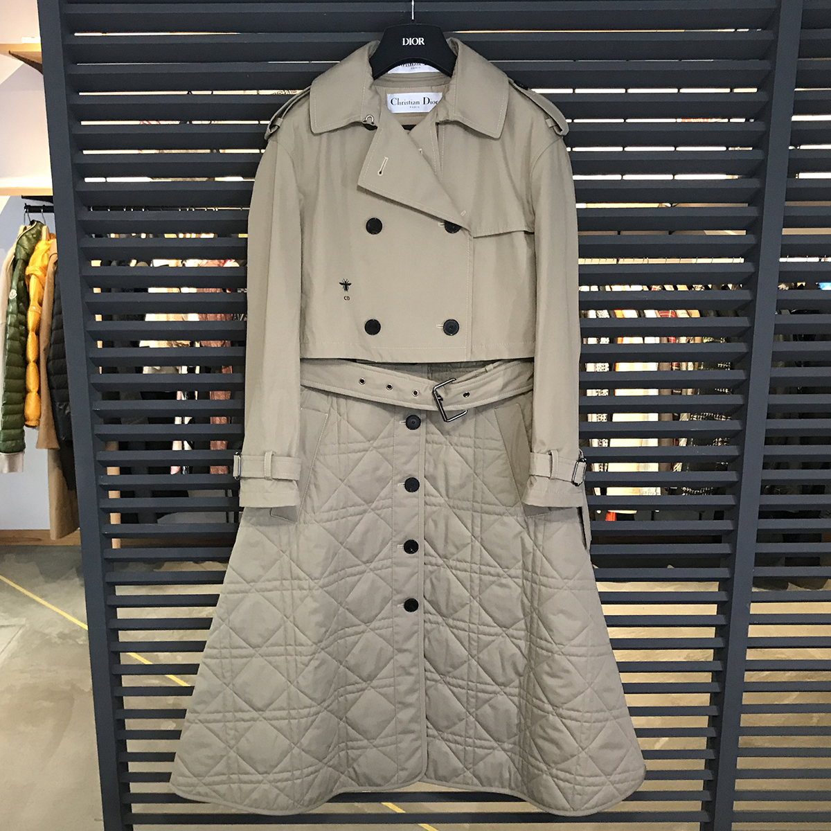 【新品同様】ディオール 2022AW マクロカナージュ トレンチコート アンサンブル ベージュ 257M28A3332 #34 14466拍卖