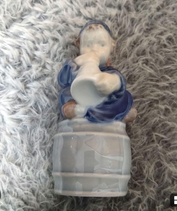 廃盤品 ロイヤルコペンハーゲン 角笛を吹く少年拍卖