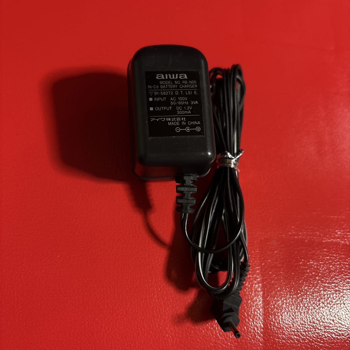aiwa/アイワ Ni-Cd バッテリーチャージャー RB-N05 未チェックのジャンク扱い MDプレーヤー充電台用アダプター DC1.2V300mA 拍卖