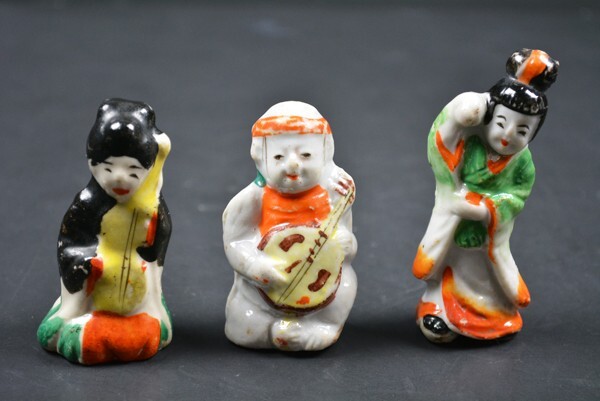 ★大正~昭和・バンジョン弾き・チェロ弾き・肩乗猫と御婦人/レア物・3体拍卖