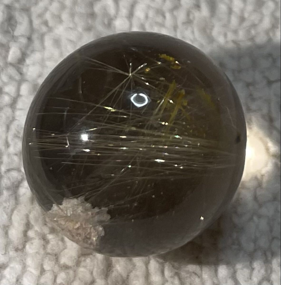 タイチンルチルクォーツ 丸玉 061 水晶 クリスタル 天然石 魔除 財運 金運 パワーストーン 幸運 風水晶 ガーデンクォーツ共生拍卖