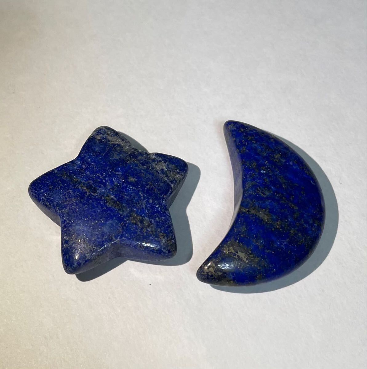 ラピスラズリの星 月 ムーン スター 青金石 天然石 パワーストーン 幸運 ラッキー 開運 お守 魔除 彫刻 縁起物 まとめ売拍卖