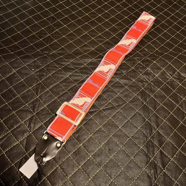 FENDER(フェンダー) ギターストラップ 横ロゴ メタルバッグル ブラウンレザー ST004拍卖